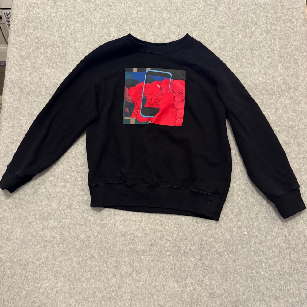 Uniqlo UT KAWS x Andy Warhol Black Graphic Sweatshirt Kids Sizeโ 9-10 Crewneck